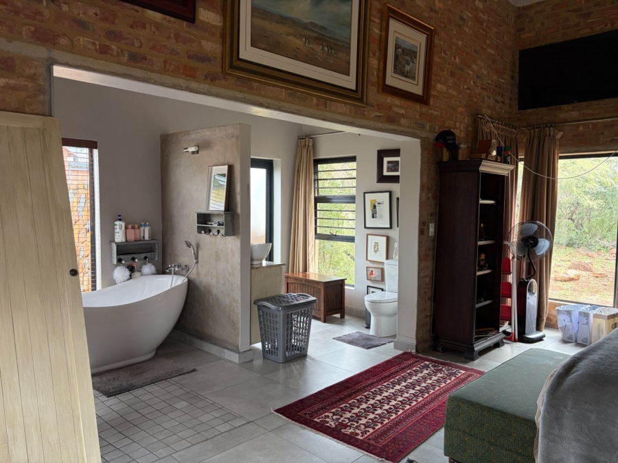 3 Bedroom Property for Sale in Lekwena Wildlife Estate North West